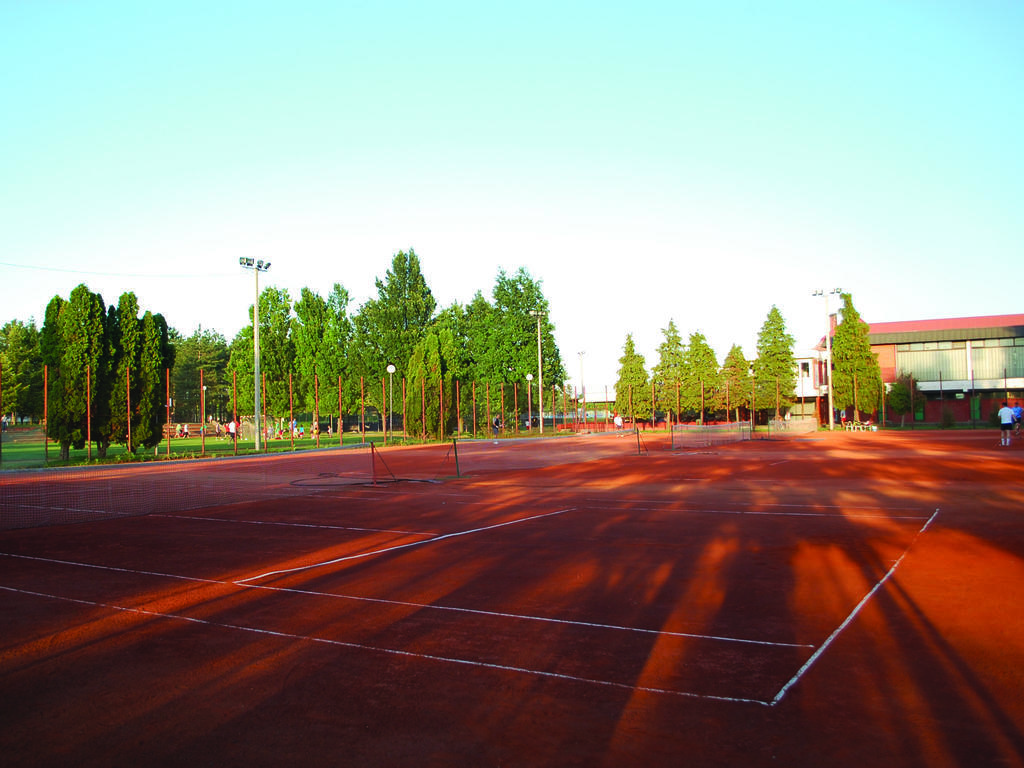 Holiday Park Cfk Vrbas エクステリア 写真